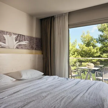 Ionian Hill Hotel 4*