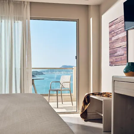Ξενοδοχείο Ionian Hill 4*