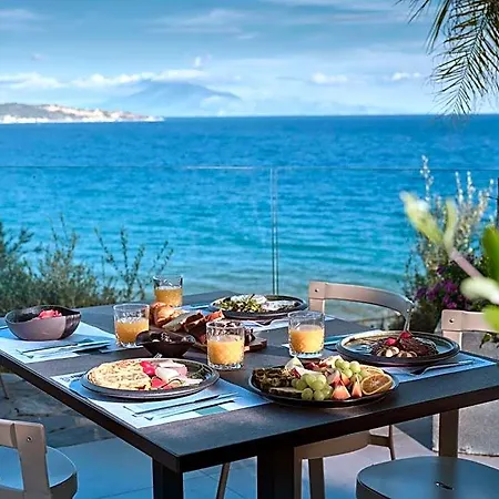 Отель Ionian Hill 4*