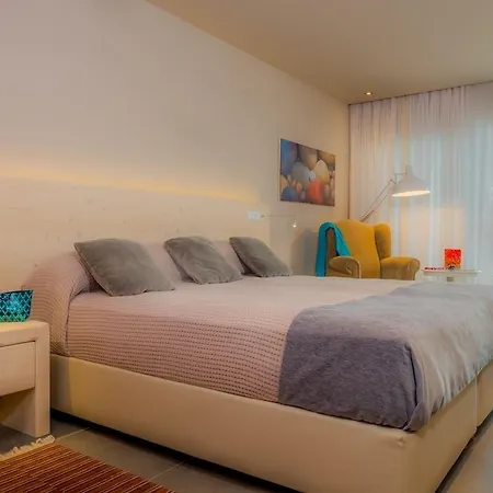 Ionian Hill فندق 4*